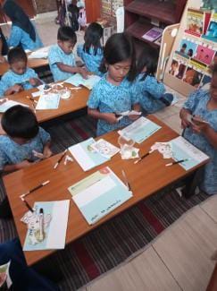 Mengenal Kelinci dan Makanannya Melalui Media Pop-Up Sebagai Pembelajaran Berbasis SDGs di TK Rumahku Tumbuh