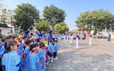 Semarak HUT Kemerdekaan RI, Anak TK Rumahku Tumbuh Menjadi Petugas Upacara dalam Rangka Memperingati Kemerdekaan